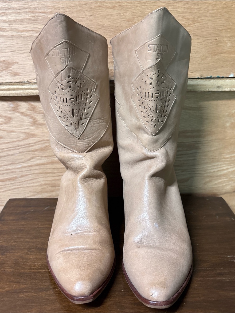 Vintage Station Six Women's Beige Leather Slouch Western Boots
